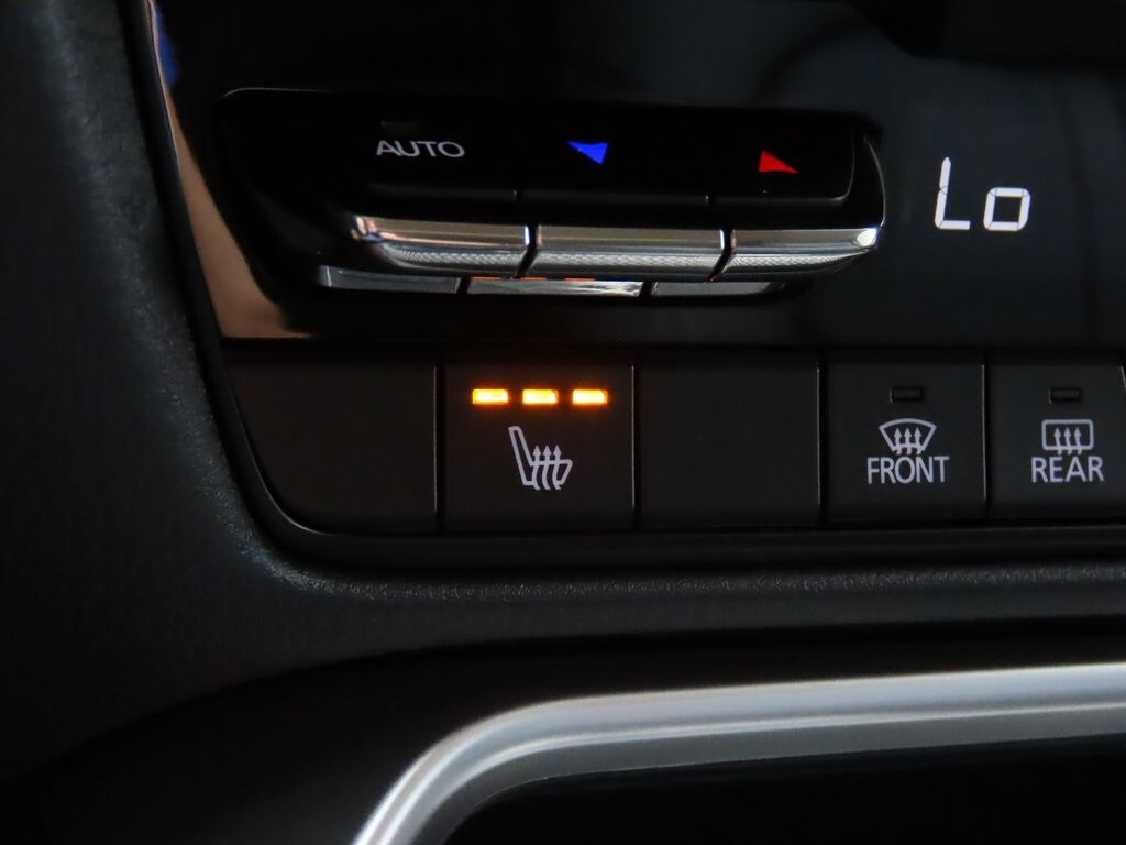 Vehicle image 31 of 50