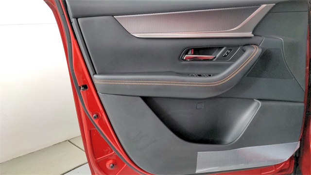 2024 Mazda CX-90 PHEV Preferred Image 17 of 51