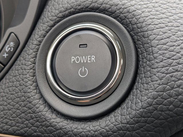 Vehicle image 23 of 27