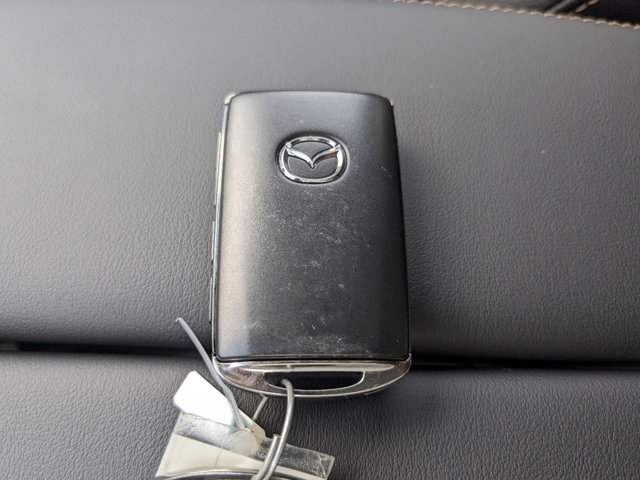 Vehicle image 20 of 27
