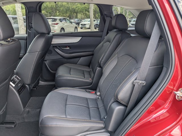 Vehicle image 13 of 27