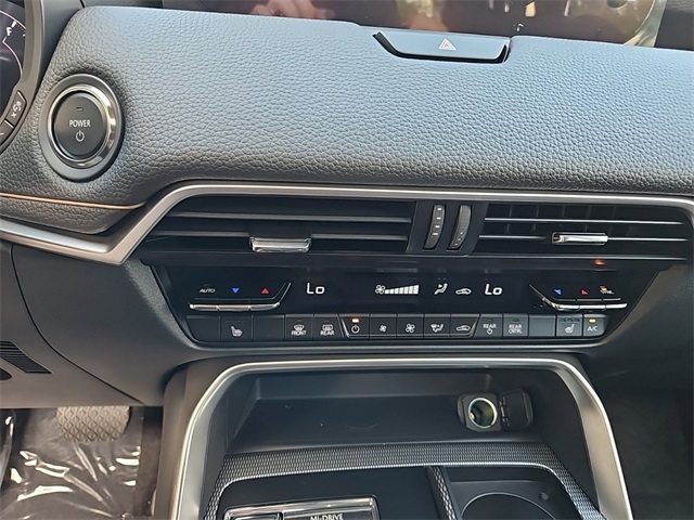 Vehicle image 27 of 31