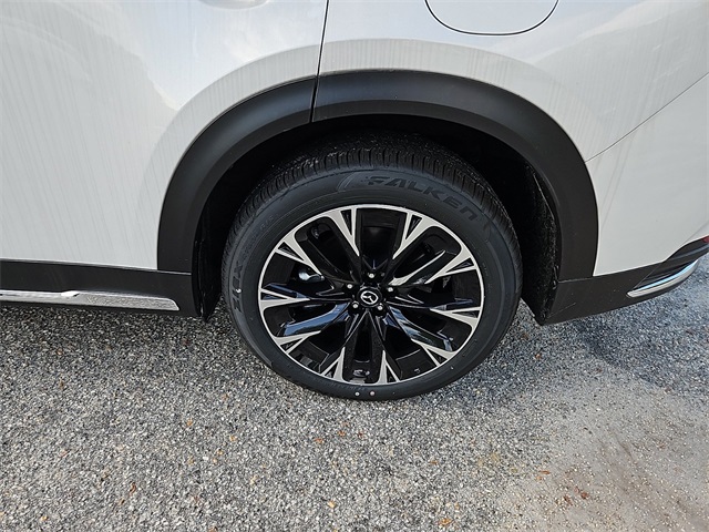 Vehicle image 11 of 31