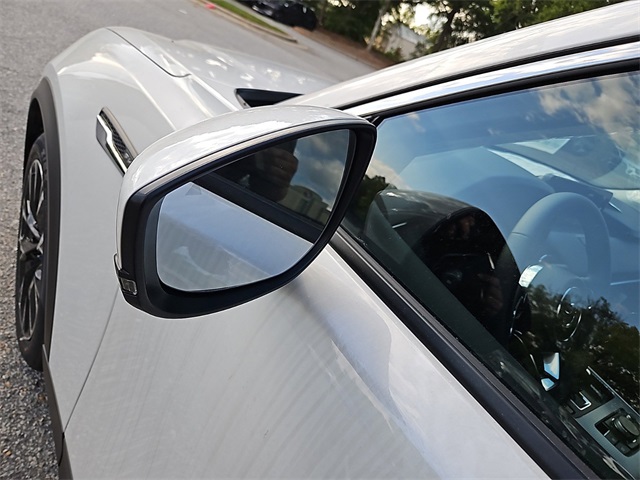Vehicle image 10 of 31
