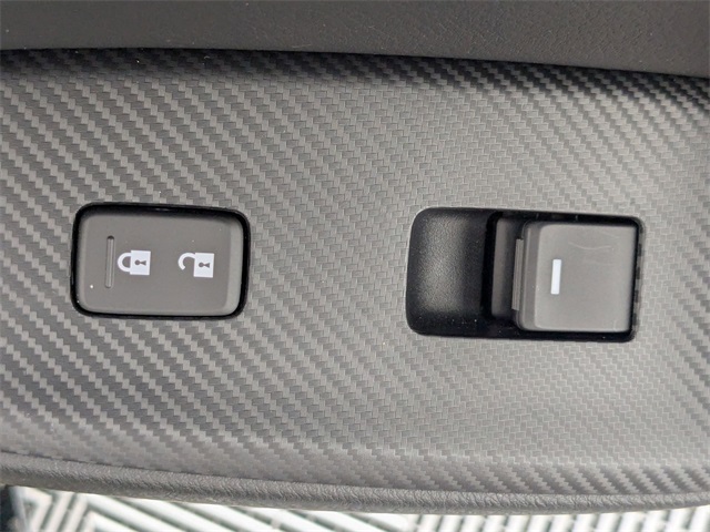 Vehicle image 20 of 29