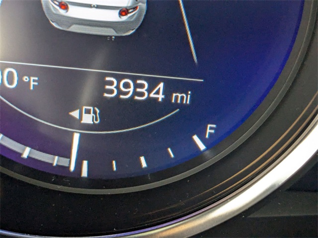 Vehicle image 14 of 29