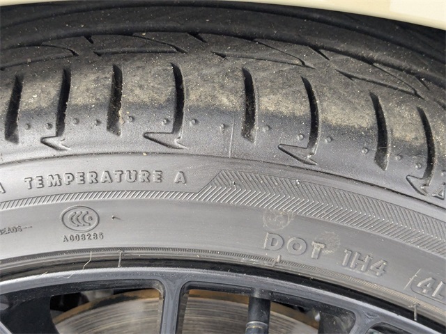 Vehicle image 25 of 29