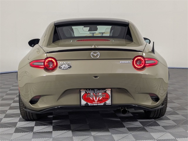 Vehicle image 6 of 29