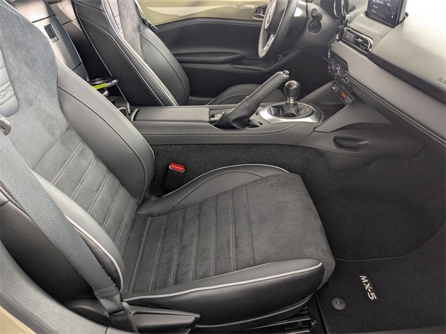 Vehicle image 12 of 29