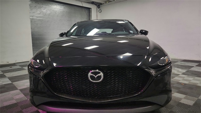 Vehicle image 3 of 27