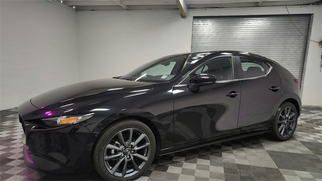 Vehicle image 2 of 27