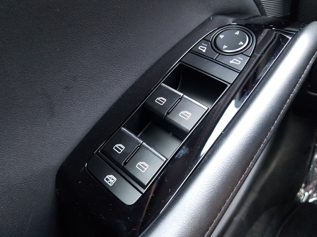 Vehicle image 14 of 15