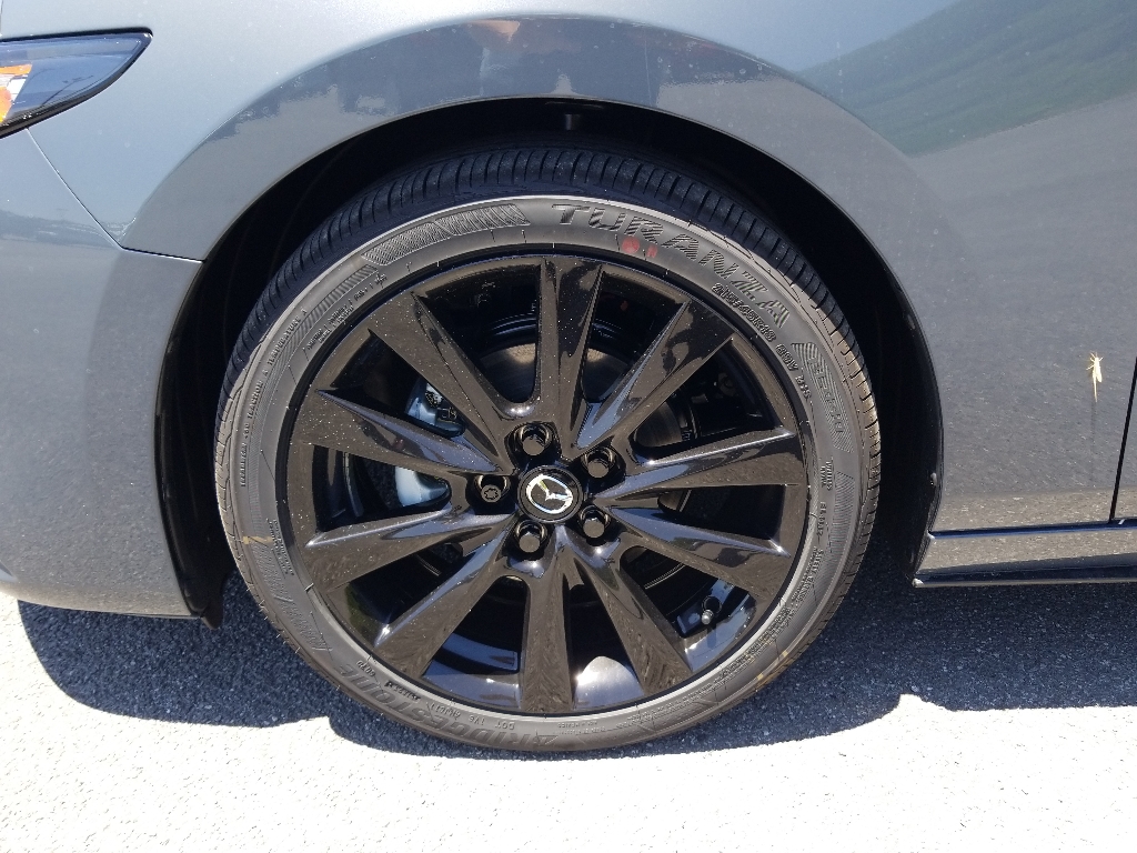Vehicle image 5 of 15
