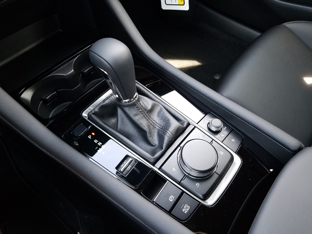 Vehicle image 13 of 15