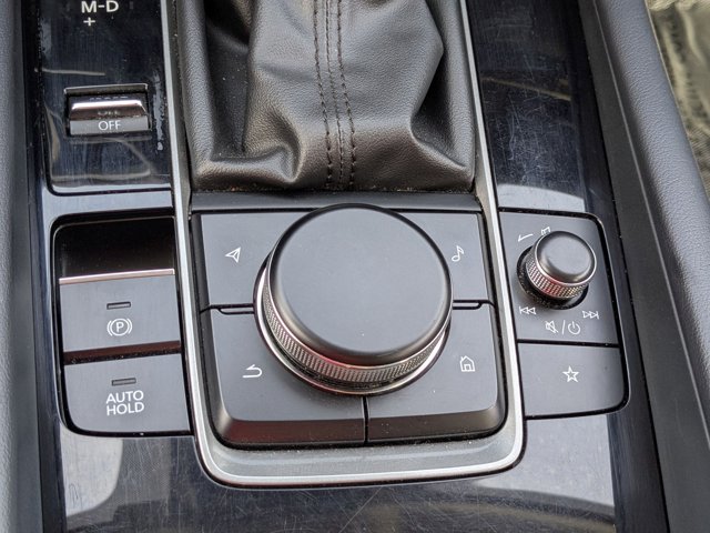 Vehicle image 25 of 33