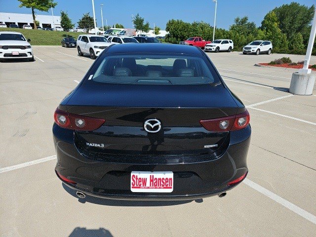 Vehicle image 6 of 33