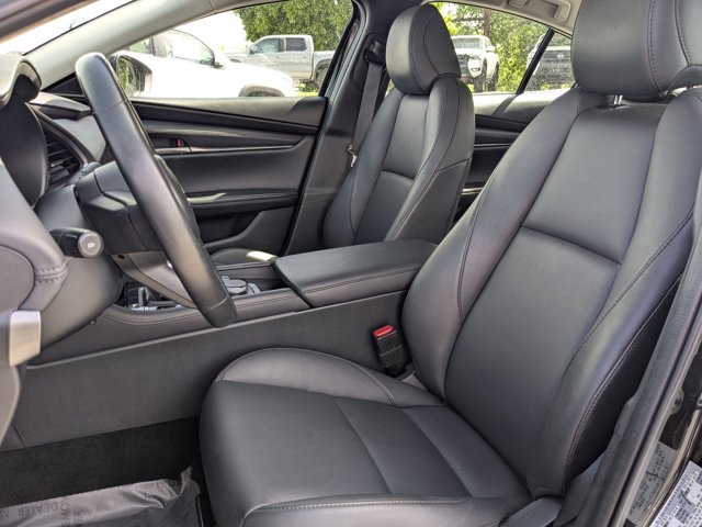 Vehicle image 15 of 33