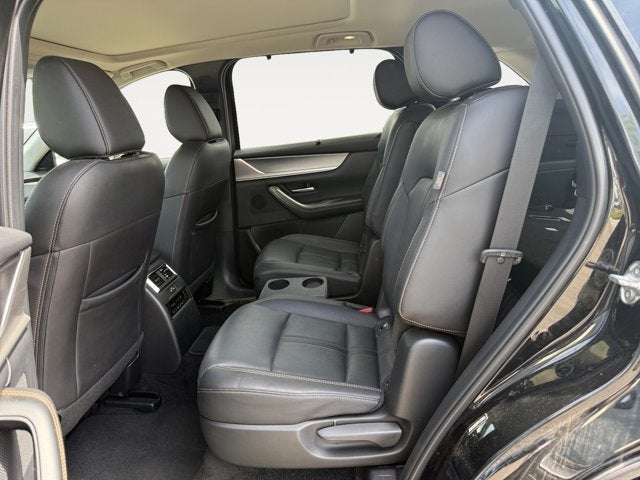 Vehicle image 15 of 32