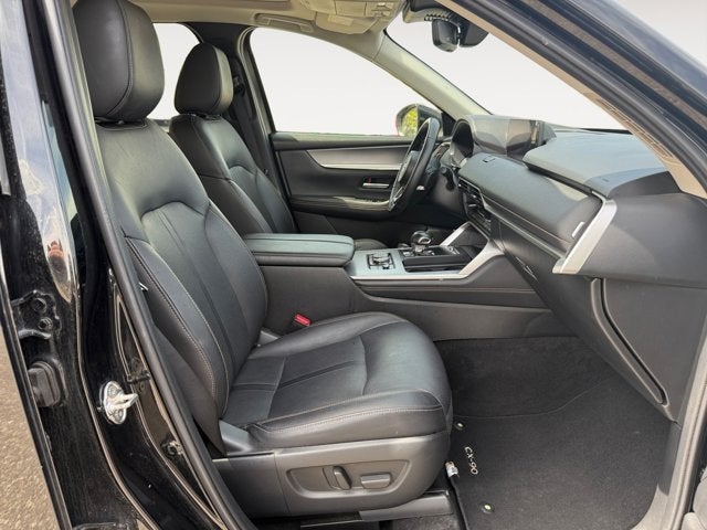 Vehicle image 14 of 32