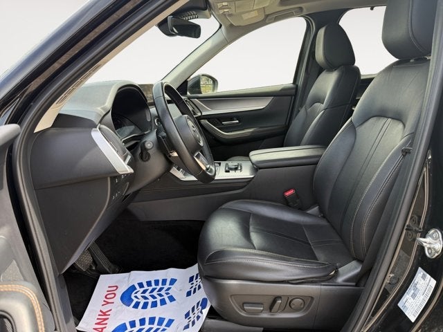 Vehicle image 16 of 32