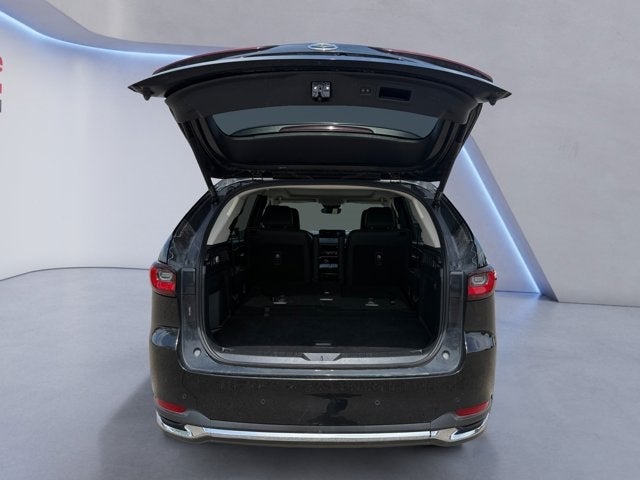 Vehicle image 13 of 32