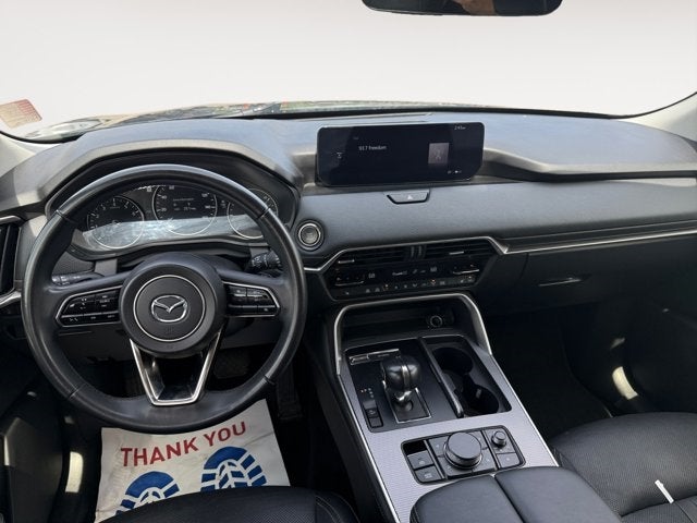 Vehicle image 17 of 32