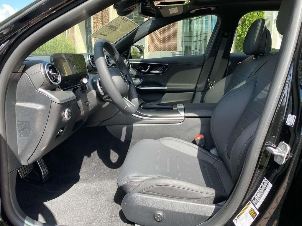 Vehicle image 18 of 30
