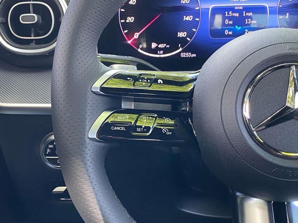 Vehicle image 20 of 30