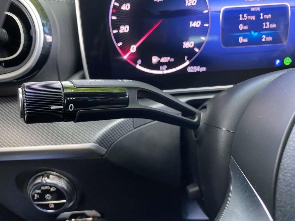 Vehicle image 22 of 30
