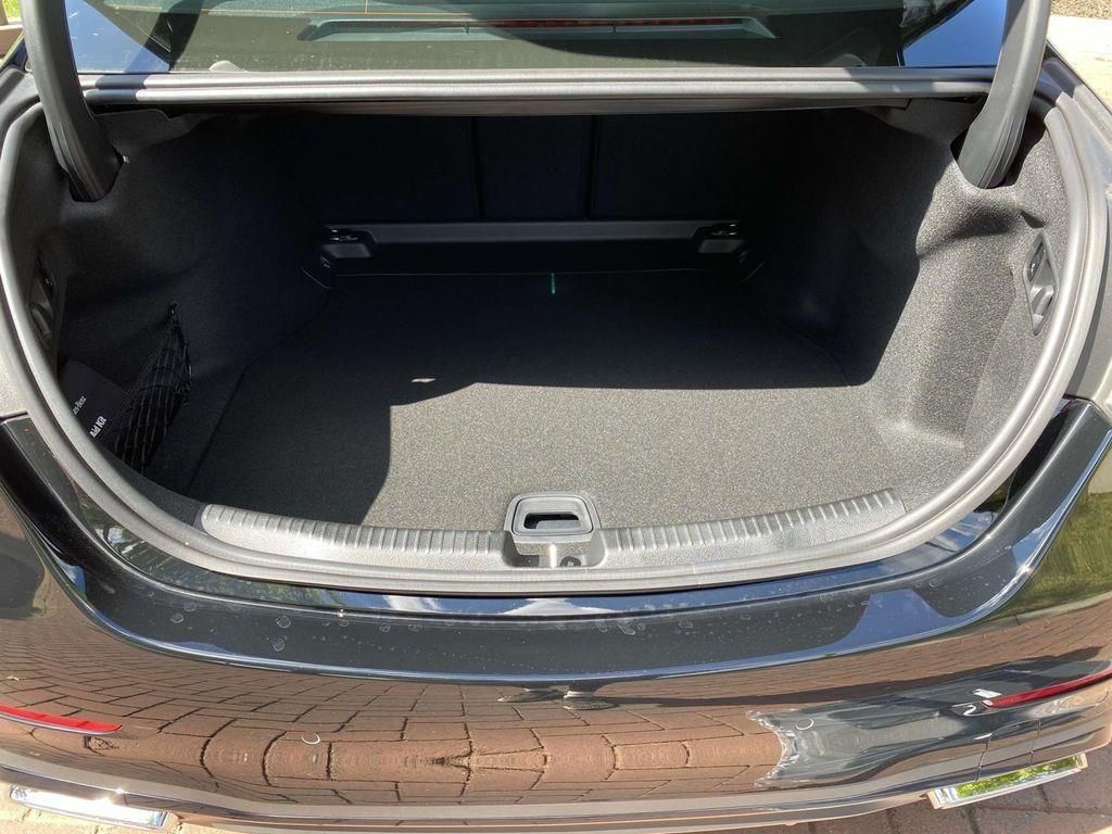 Vehicle image 9 of 30