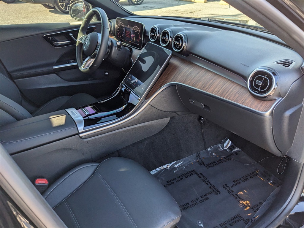 Vehicle image 12 of 35