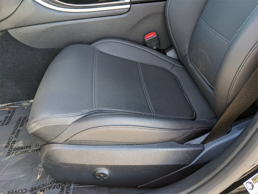 Vehicle image 19 of 35
