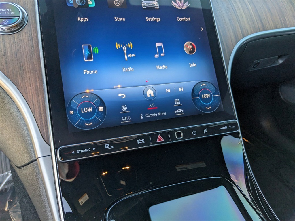 Vehicle image 23 of 35