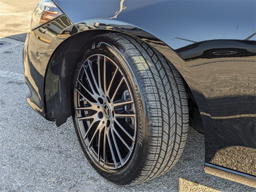Vehicle image 34 of 35