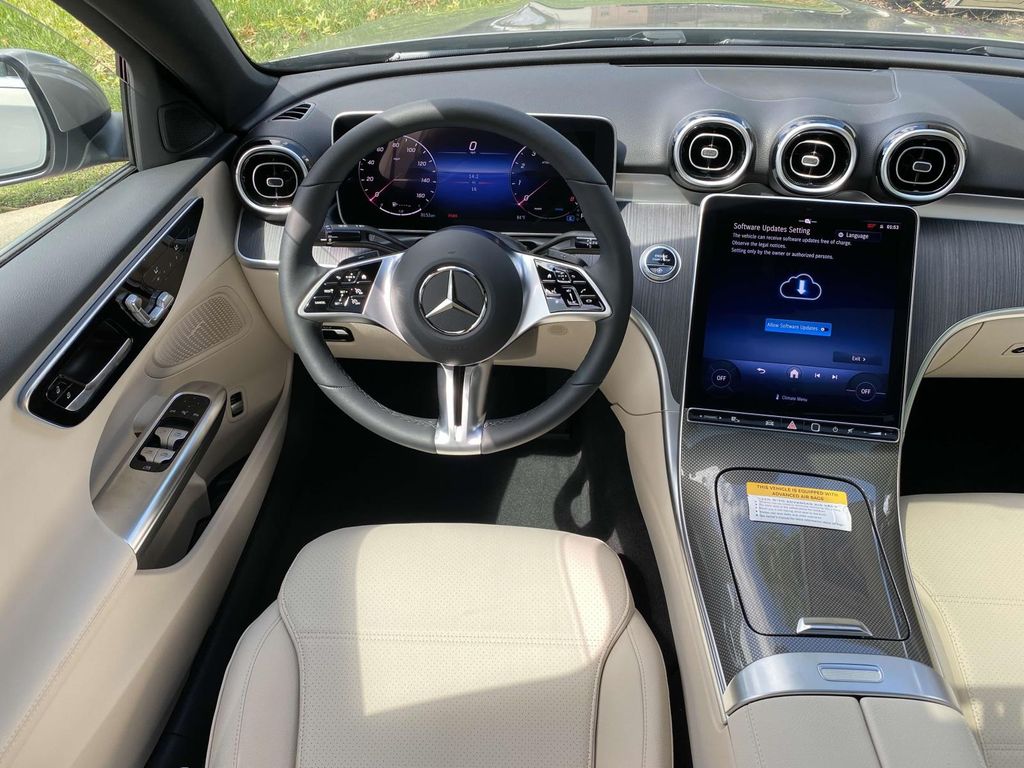 Vehicle image 23 of 37