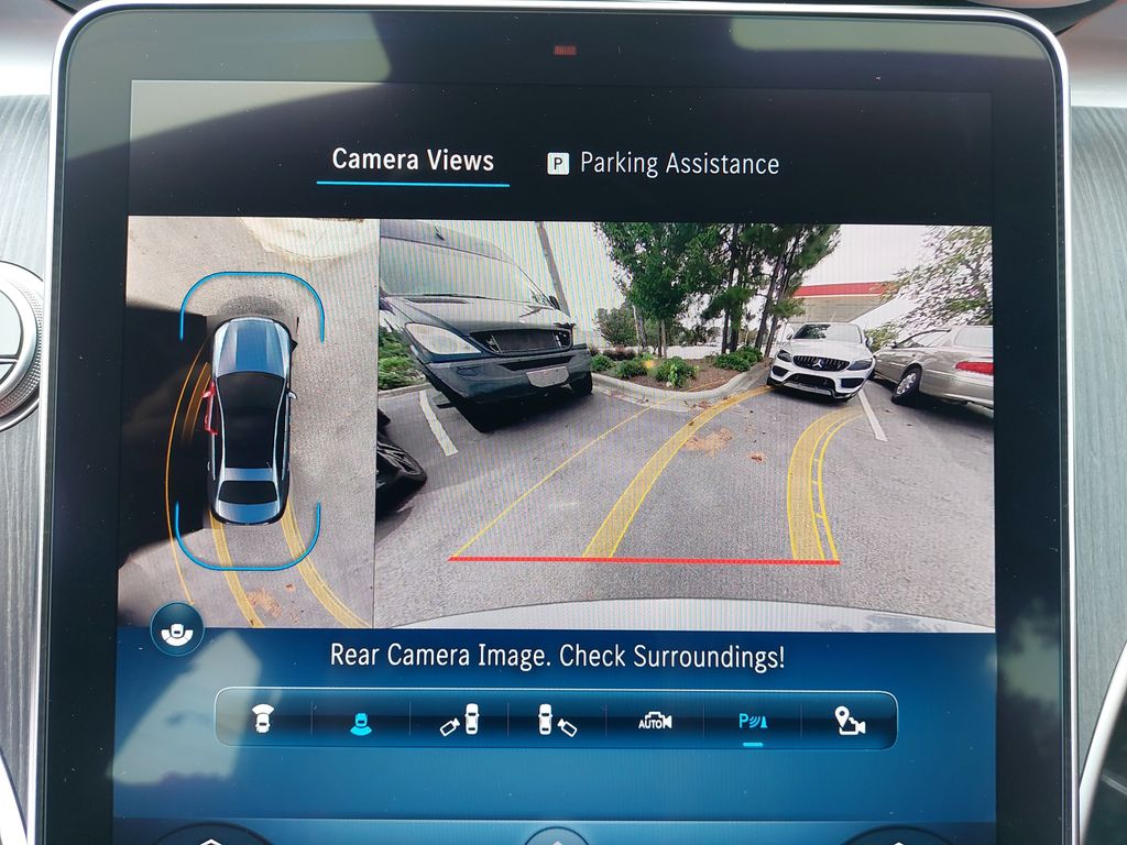 Vehicle image 22 of 36