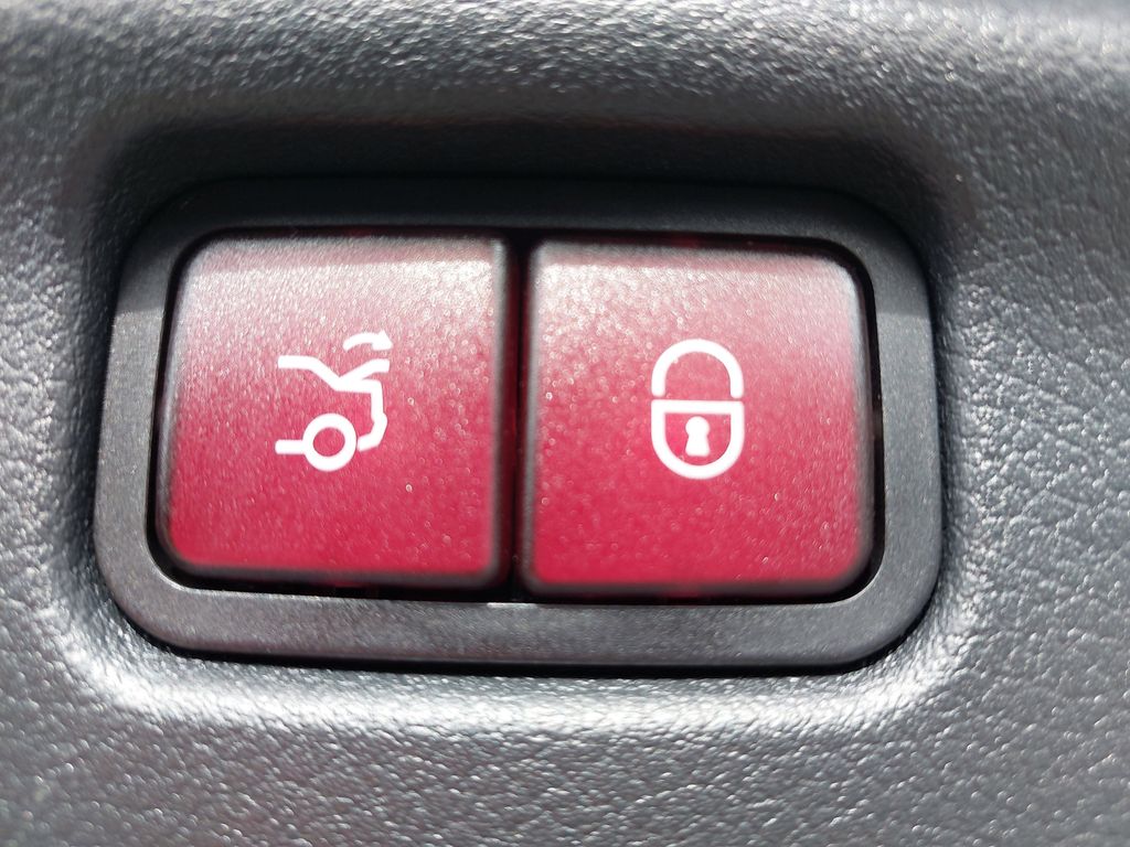 Vehicle image 13 of 36