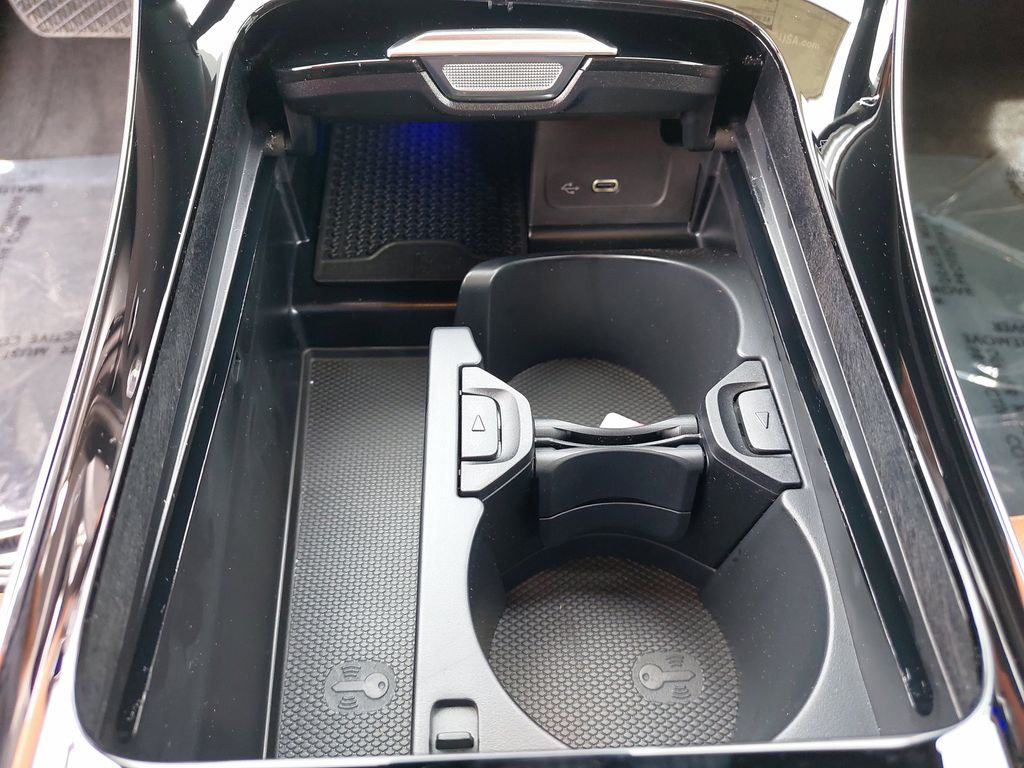 Vehicle image 20 of 36