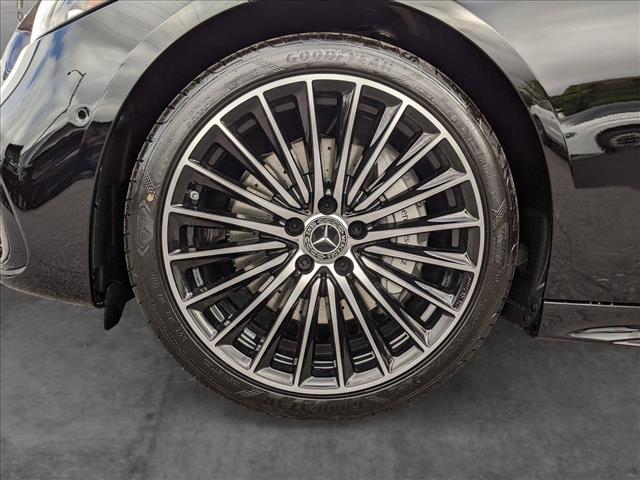 Vehicle image 9 of 17