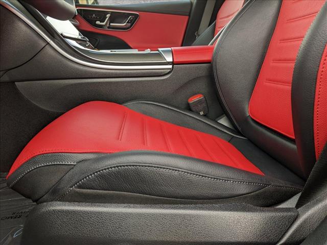 Vehicle image 4 of 17