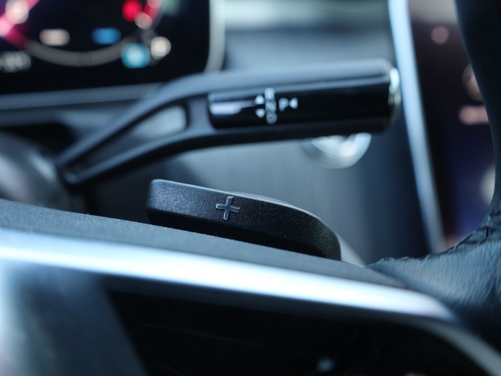 Vehicle image 40 of 54