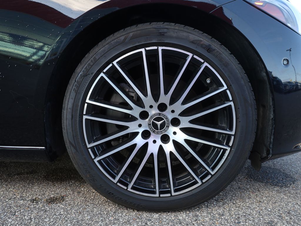 Vehicle image 10 of 54