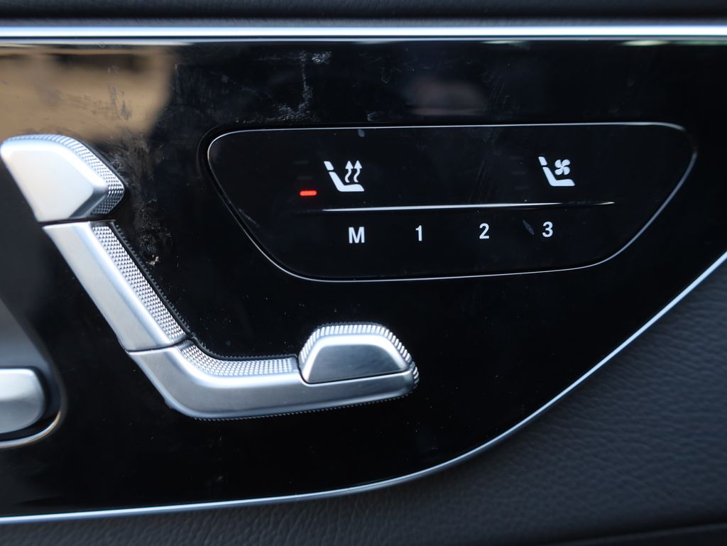 Vehicle image 28 of 54