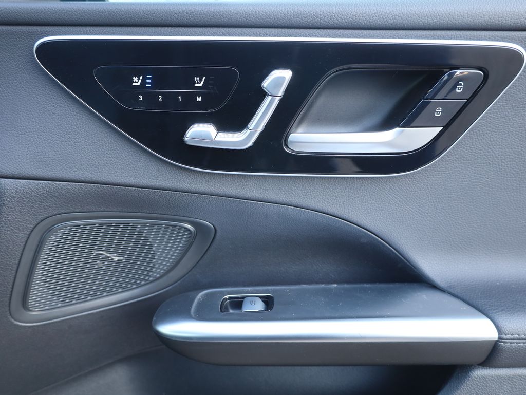Vehicle image 12 of 54