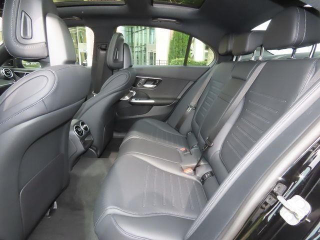 Vehicle image 11 of 29