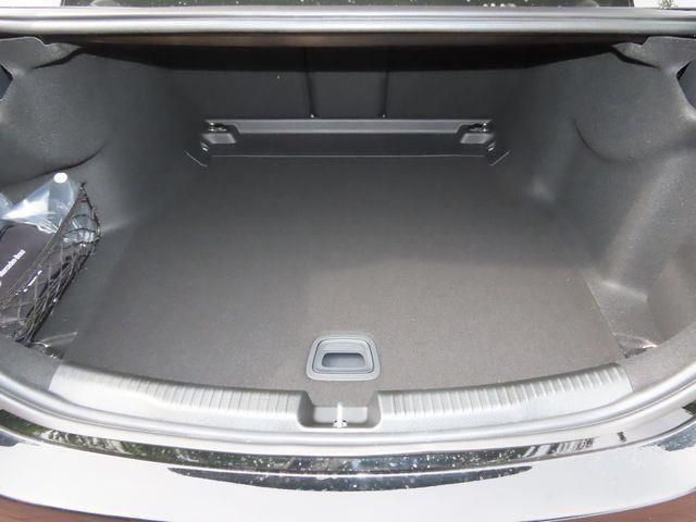 Vehicle image 7 of 29