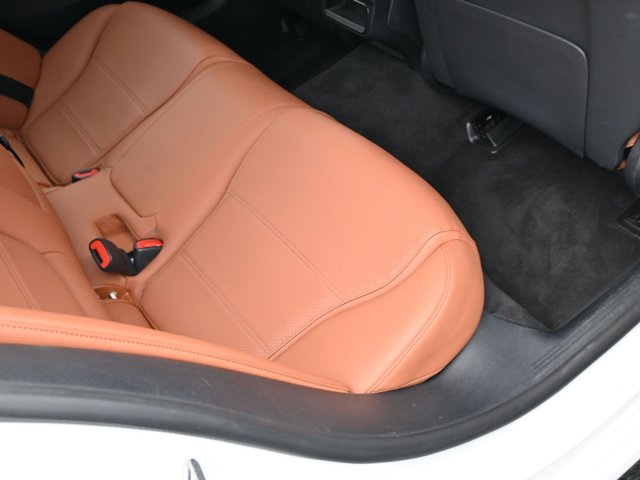 Vehicle image 34 of 41