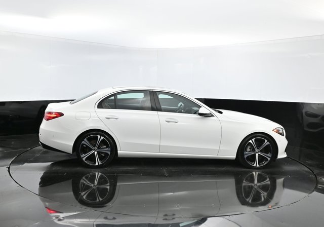Vehicle image 13 of 41