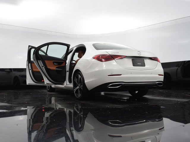Vehicle image 40 of 41