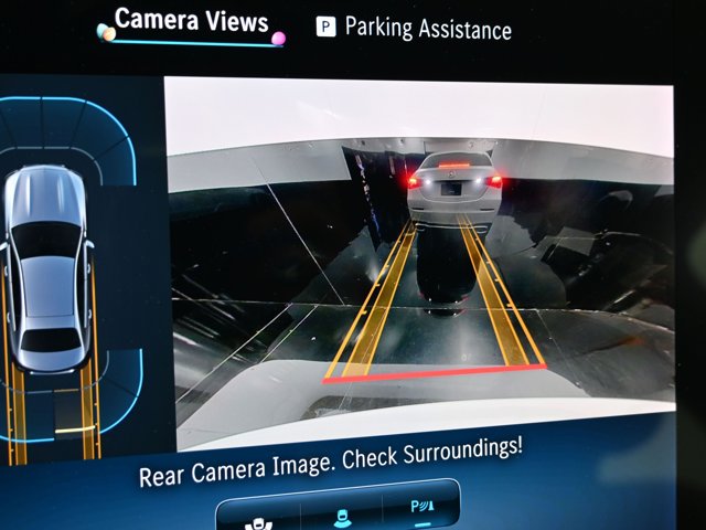 Vehicle image 37 of 41